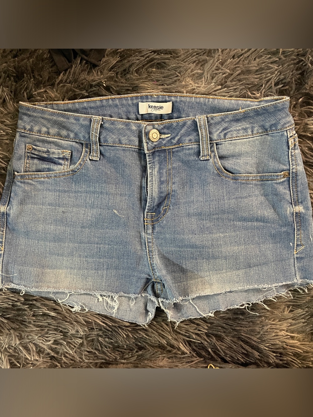Kensie Medium Wash Frayed Hem Denim Shorts